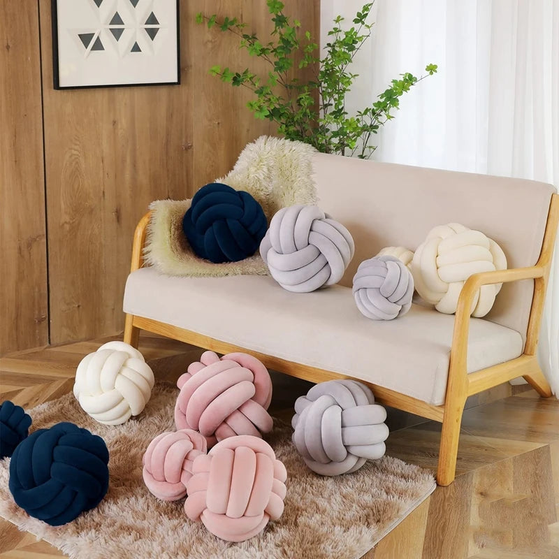 KNOT PILLOWS